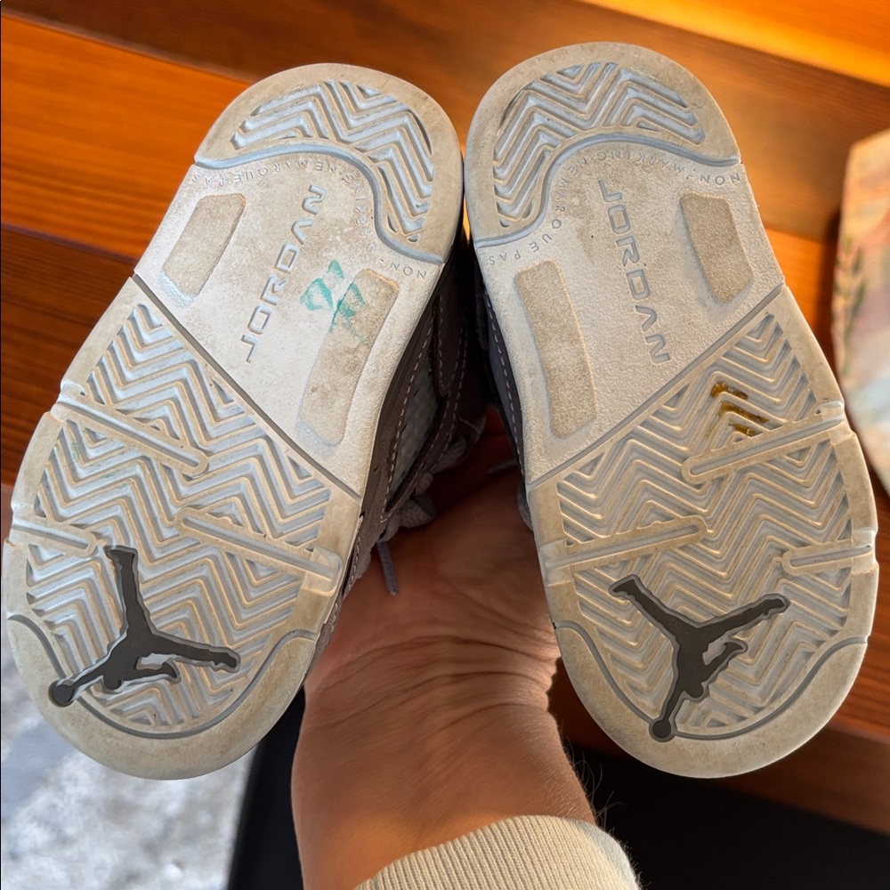Kids Jordan’s! - Picture 3 of 6